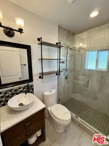 5015 Edgewood Place, Los Angeles, California 90019