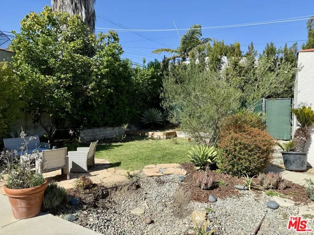 5015 Edgewood Place, Los Angeles, California 90019
