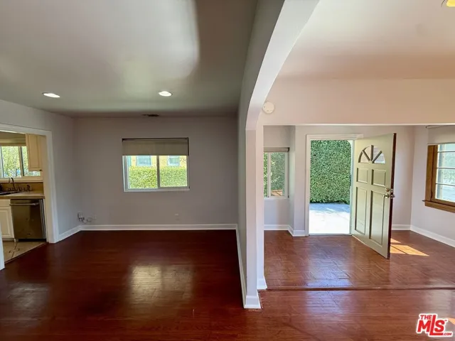 5015 Edgewood Place, Los Angeles, California 90019