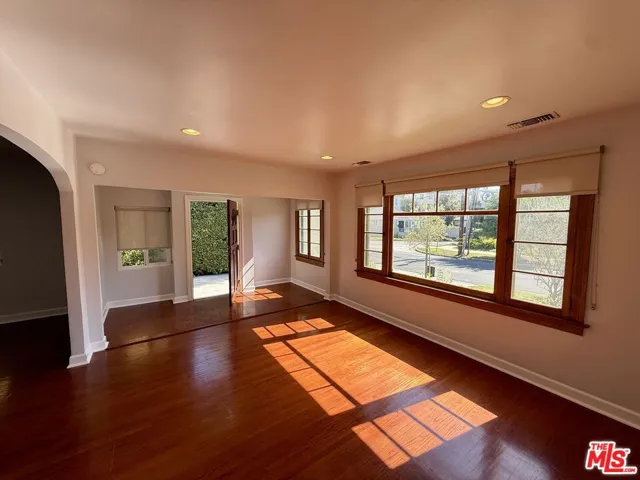 5015 Edgewood Place, Los Angeles, California 90019
