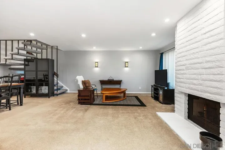 17523 Fairlie Road, San Diego, California 92128
