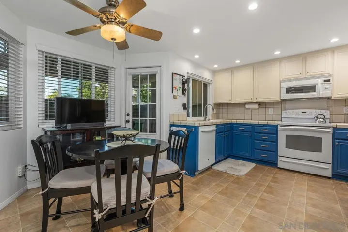 17523 Fairlie Road, San Diego, California 92128