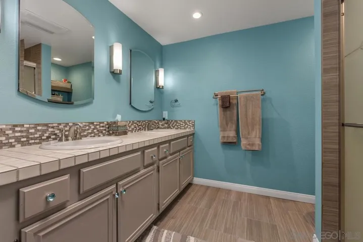17523 Fairlie Road, San Diego, California 92128