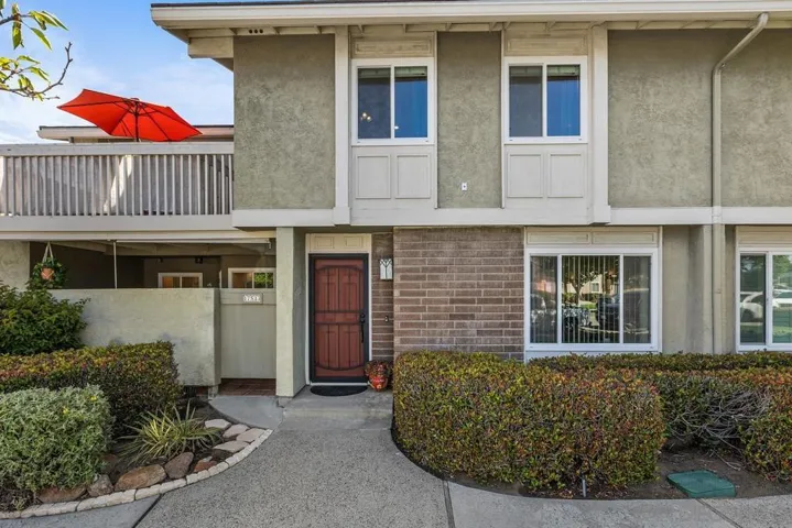 17523 Fairlie Road, San Diego, California 92128