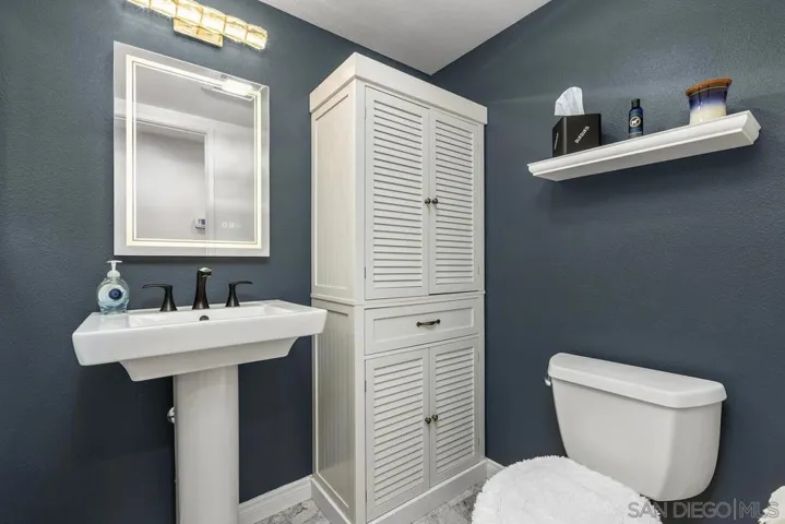 17523 Fairlie Road, San Diego, California 92128