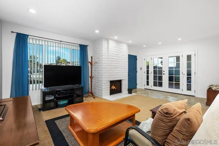 17523 Fairlie Road, San Diego, California 92128