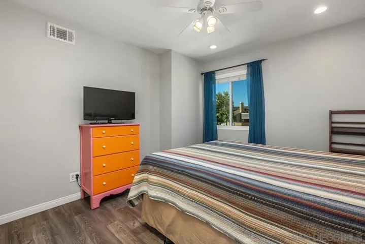 17523 Fairlie Road, San Diego, California 92128