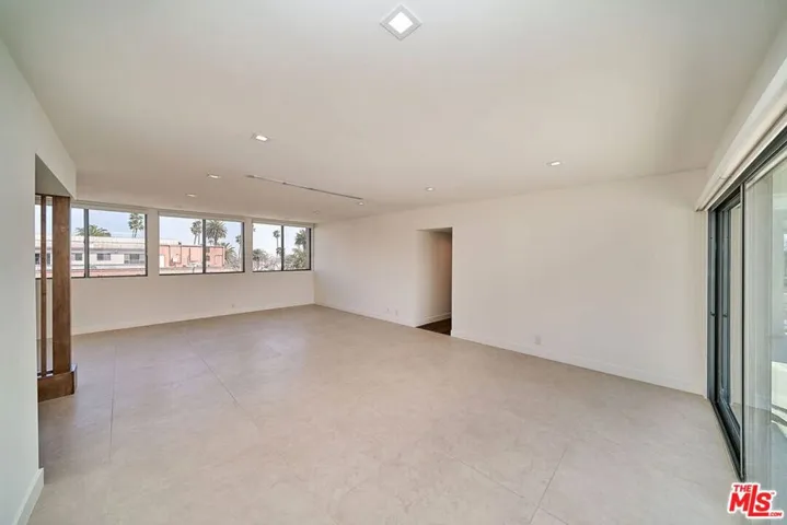 145 S Maple Drive 401, Beverly Hills, California 90212