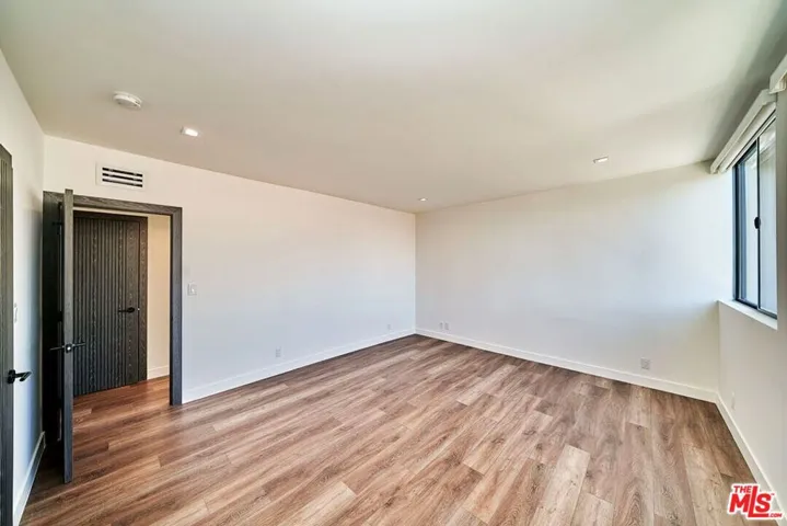 145 S Maple Drive 401, Beverly Hills, California 90212