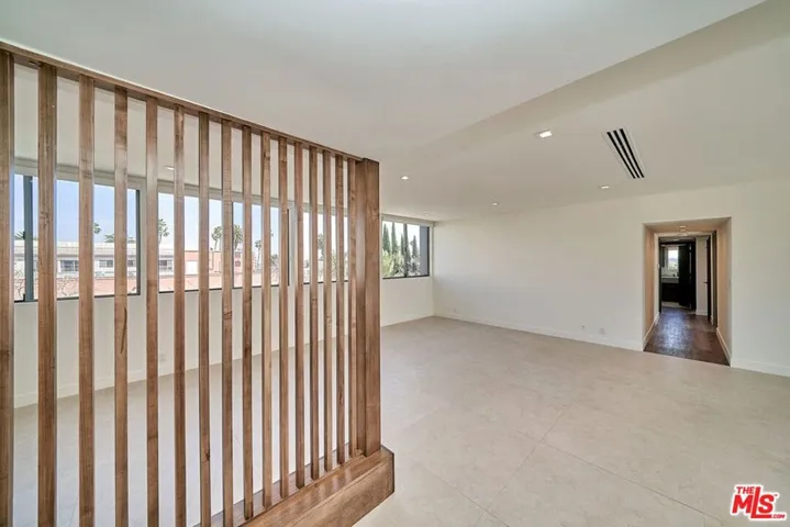 145 S Maple Drive 401, Beverly Hills, California 90212