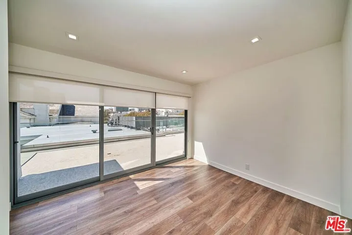 145 S Maple Drive 401, Beverly Hills, California 90212