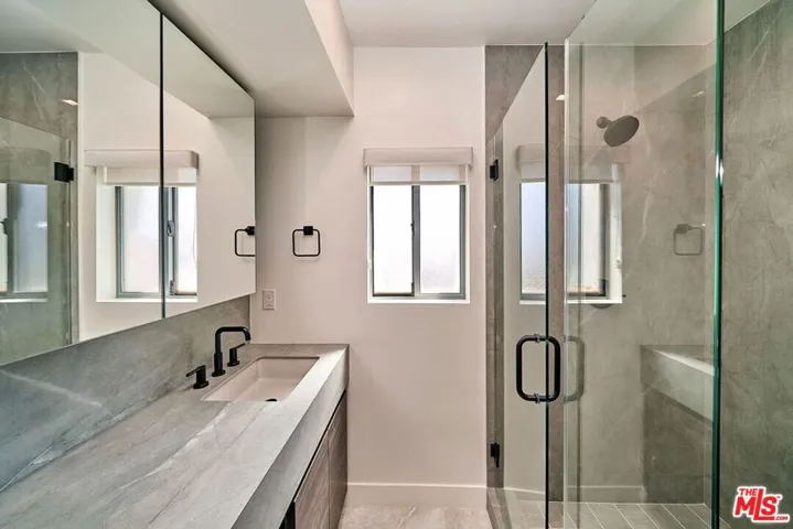 145 S Maple Drive 401, Beverly Hills, California 90212