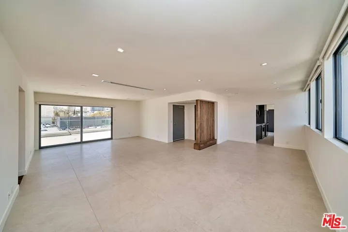 145 S Maple Drive 401, Beverly Hills, California 90212