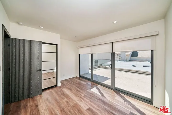 145 S Maple Drive 401, Beverly Hills, California 90212