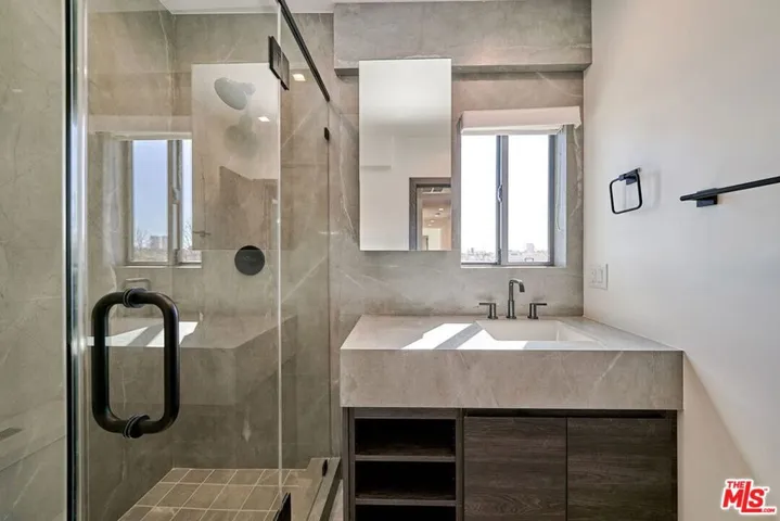 145 S Maple Drive 401, Beverly Hills, California 90212