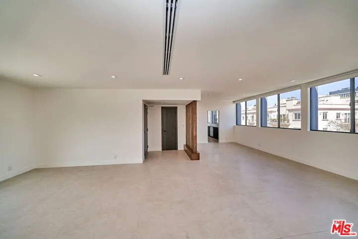 145 S Maple Drive 401, Beverly Hills, California 90212