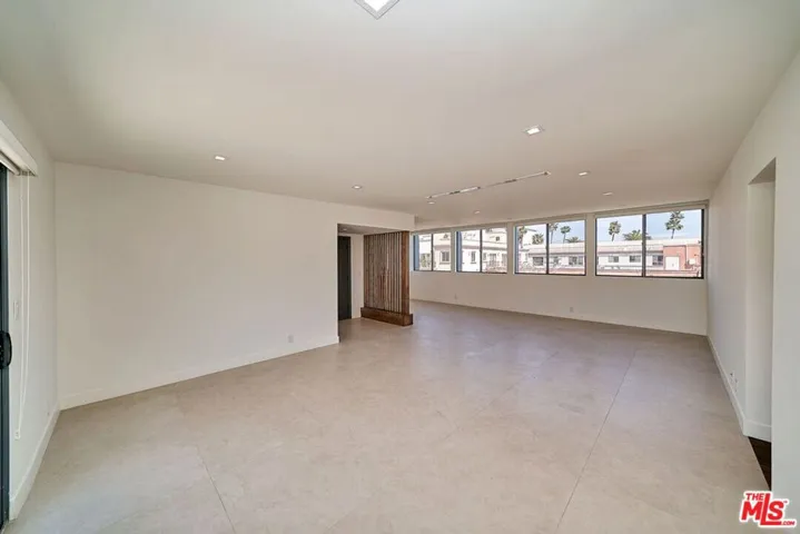 145 S Maple Drive 401, Beverly Hills, California 90212