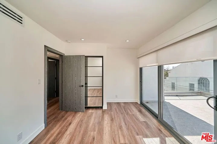 145 S Maple Drive 401, Beverly Hills, California 90212