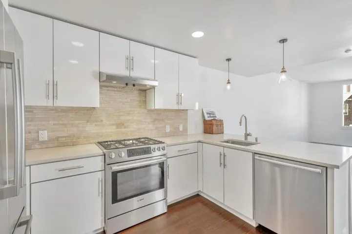501 Hudson Avenue 304, San Francisco, California 94124