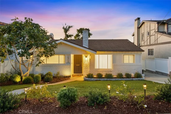1315 6th Street, Manhattan Beach, California 90266