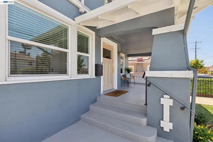 2724 Seminary Ave, Oakland, California 94605