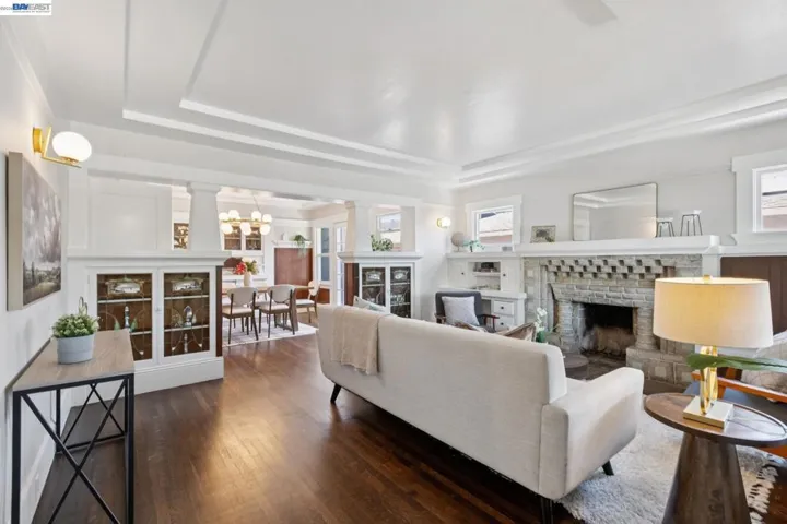 2724 Seminary Ave, Oakland, California 94605