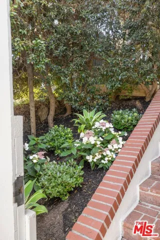 1706 Comstock Avenue, Los Angeles, California 90024