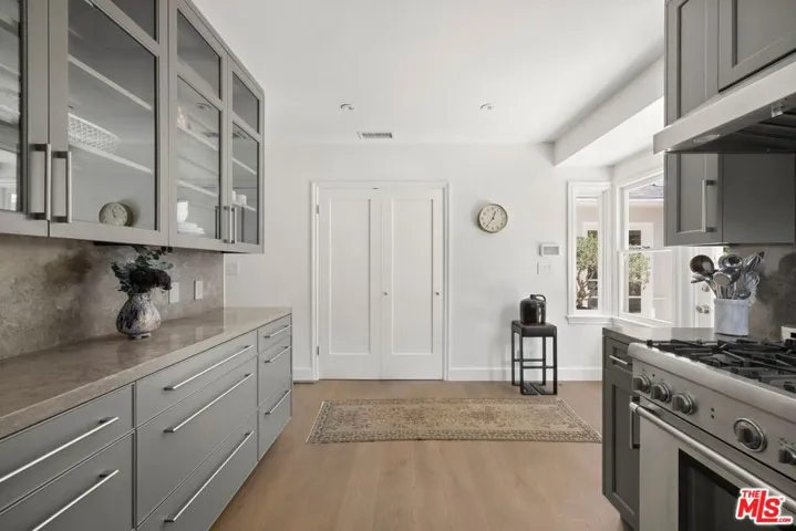 1706 Comstock Avenue, Los Angeles, California 90024
