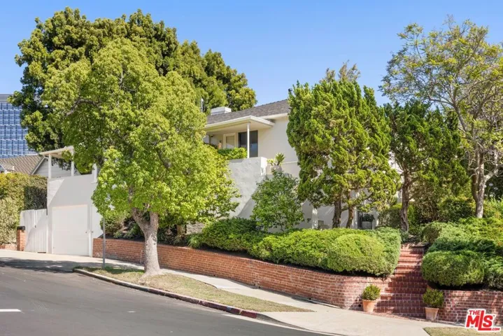 1706 Comstock Avenue, Los Angeles, California 90024