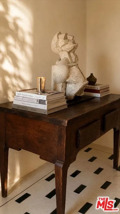 1168 N Doheny Drive, Los Angeles, California 90069 — photo 4