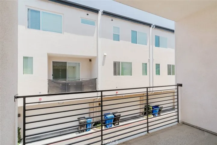 18450 W Calico Lane, Northridge, California 91325