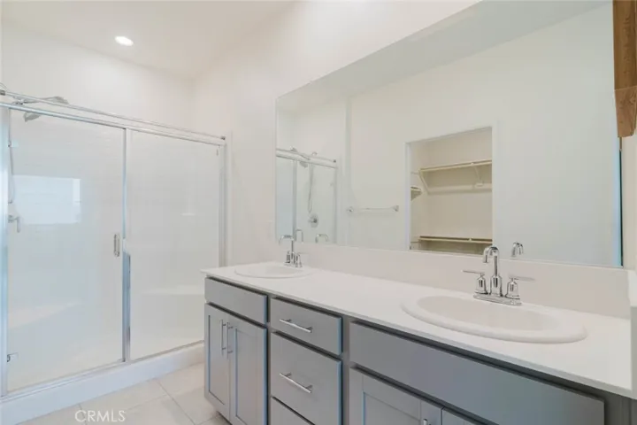 18450 W Calico Lane, Northridge, California 91325