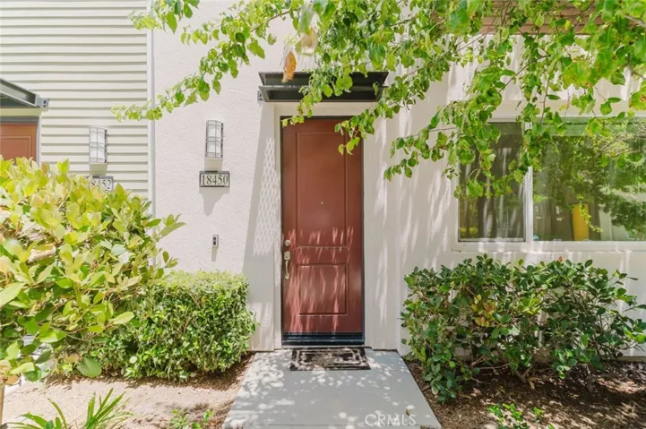 18450 W Calico Lane, Northridge, California 91325
