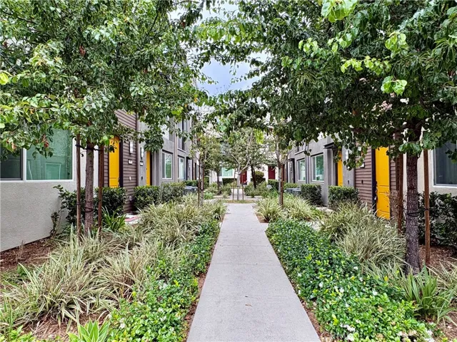 18450 W Calico Lane, Northridge, California 91325