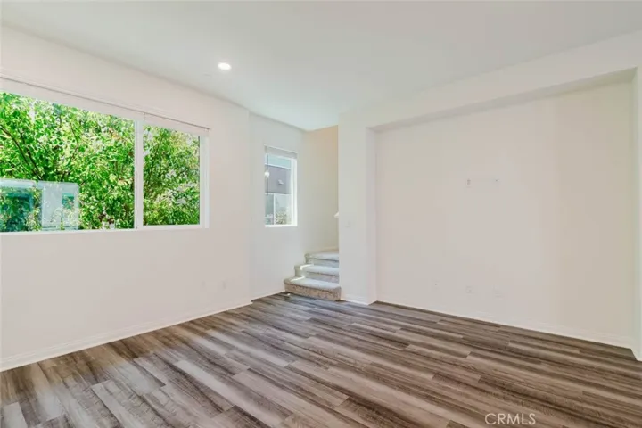 18450 W Calico Lane, Northridge, California 91325