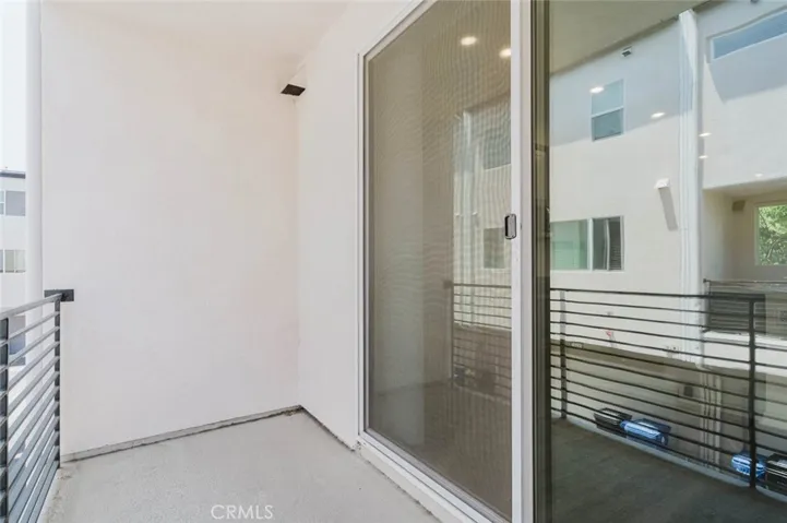 18450 W Calico Lane, Northridge, California 91325