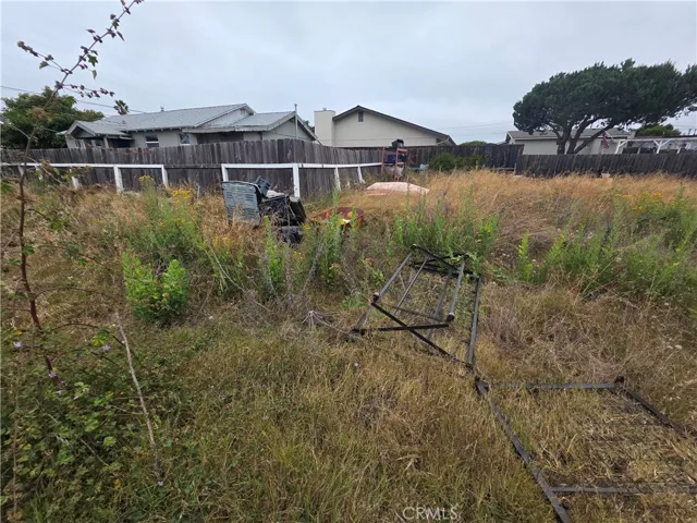 557 S 10th, Grover Beach, California 93433