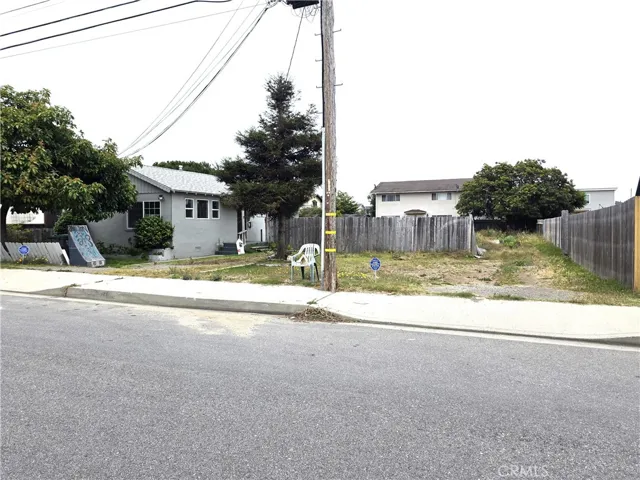 557 S 10th, Grover Beach, California 93433