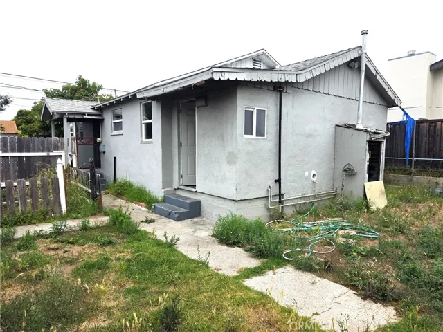 557 S 10th, Grover Beach, California 93433