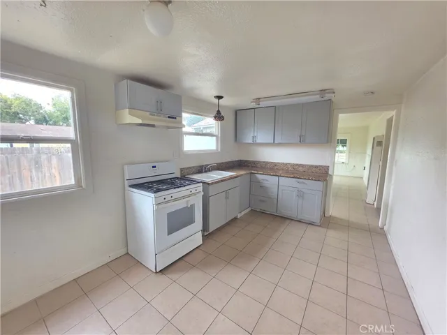 557 S 10th, Grover Beach, California 93433