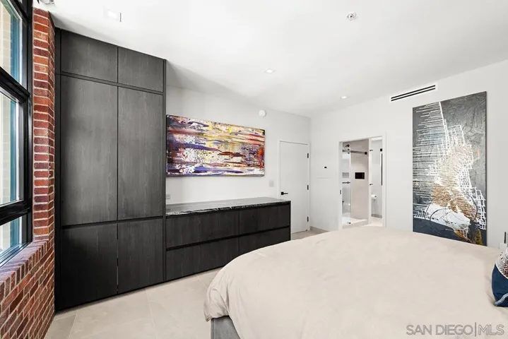 555 Front Street 204, San Diego, California 92101