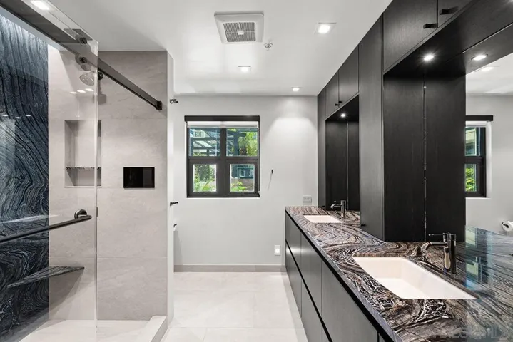 555 Front Street 204, San Diego, California 92101