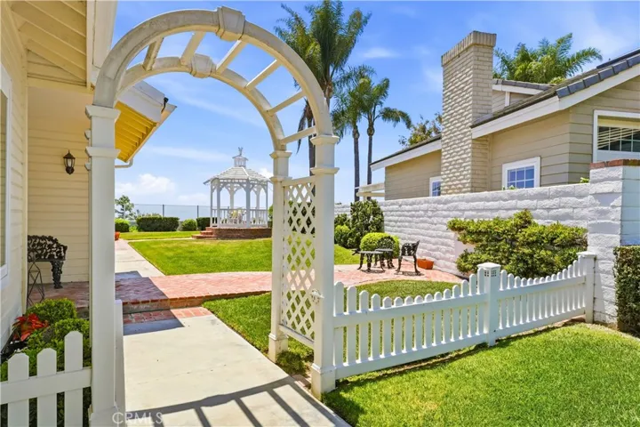 As you walk up to the front door, you can see the ocean.