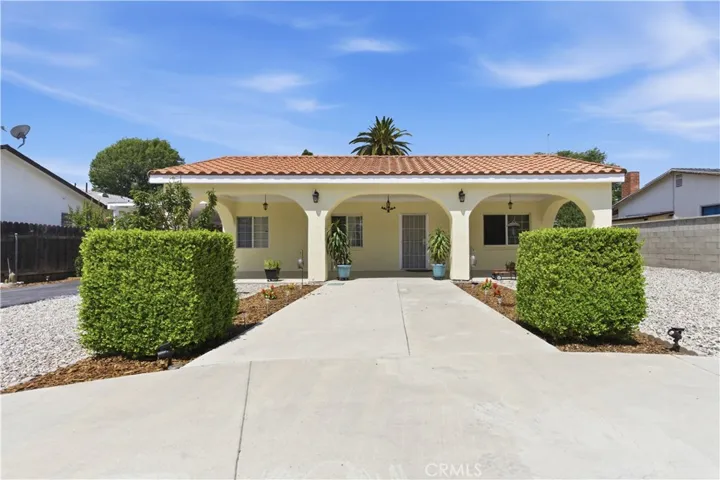8019 Hatillo, Winnetka, California 91306