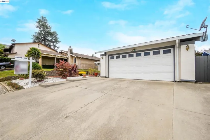 22633 Mossy Rock Drive, Hayward, California 94541