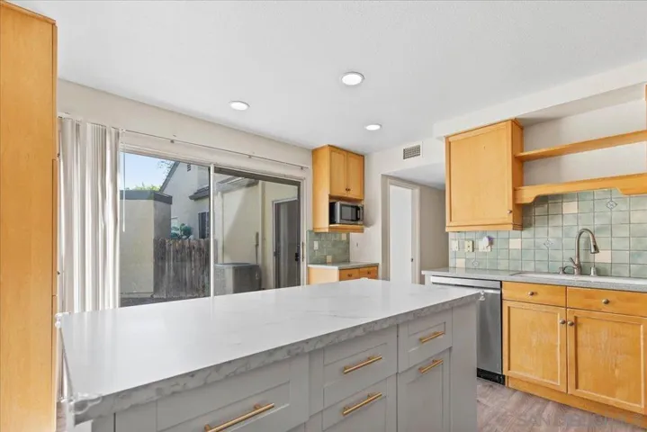 5006 Ducos 119, San Diego, California 92124