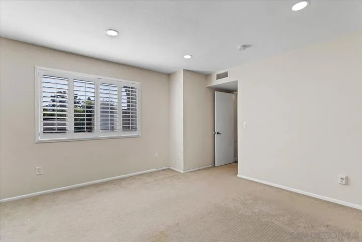 5006 Ducos 119, San Diego, California 92124