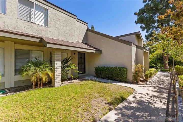 5006 Ducos 119, San Diego, California 92124