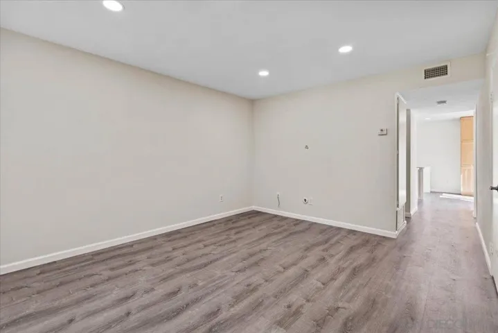 5006 Ducos 119, San Diego, California 92124