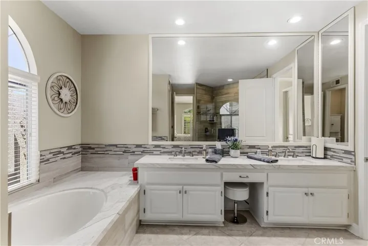 23050 Donnoch Court, Murrieta, California 92562